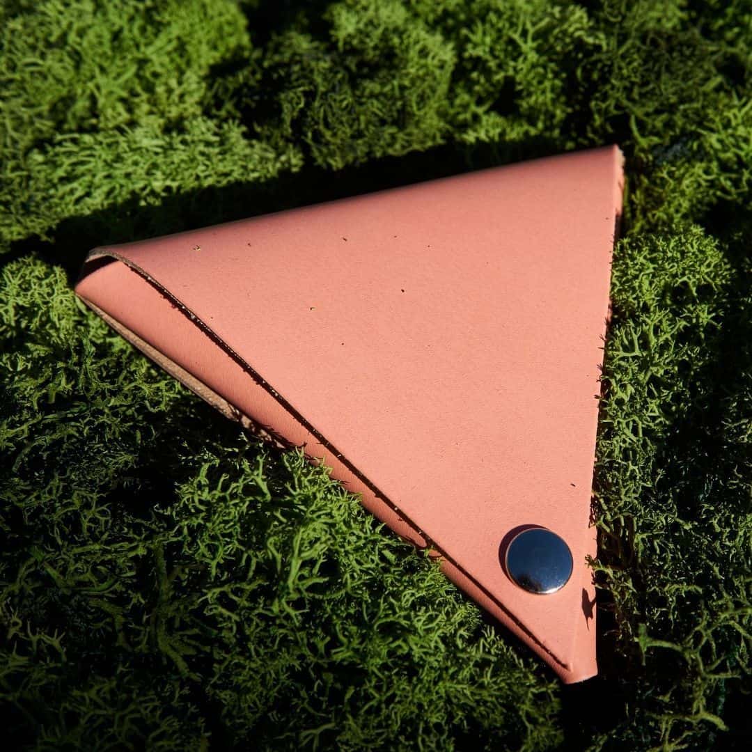 Monedero para mujer. Fabricado con piel reciclada - Imagen 4