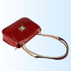 Bolso cruzado rojo con correas doradas y rojas