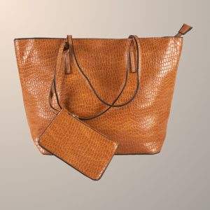 Bolso tote camel y monedero