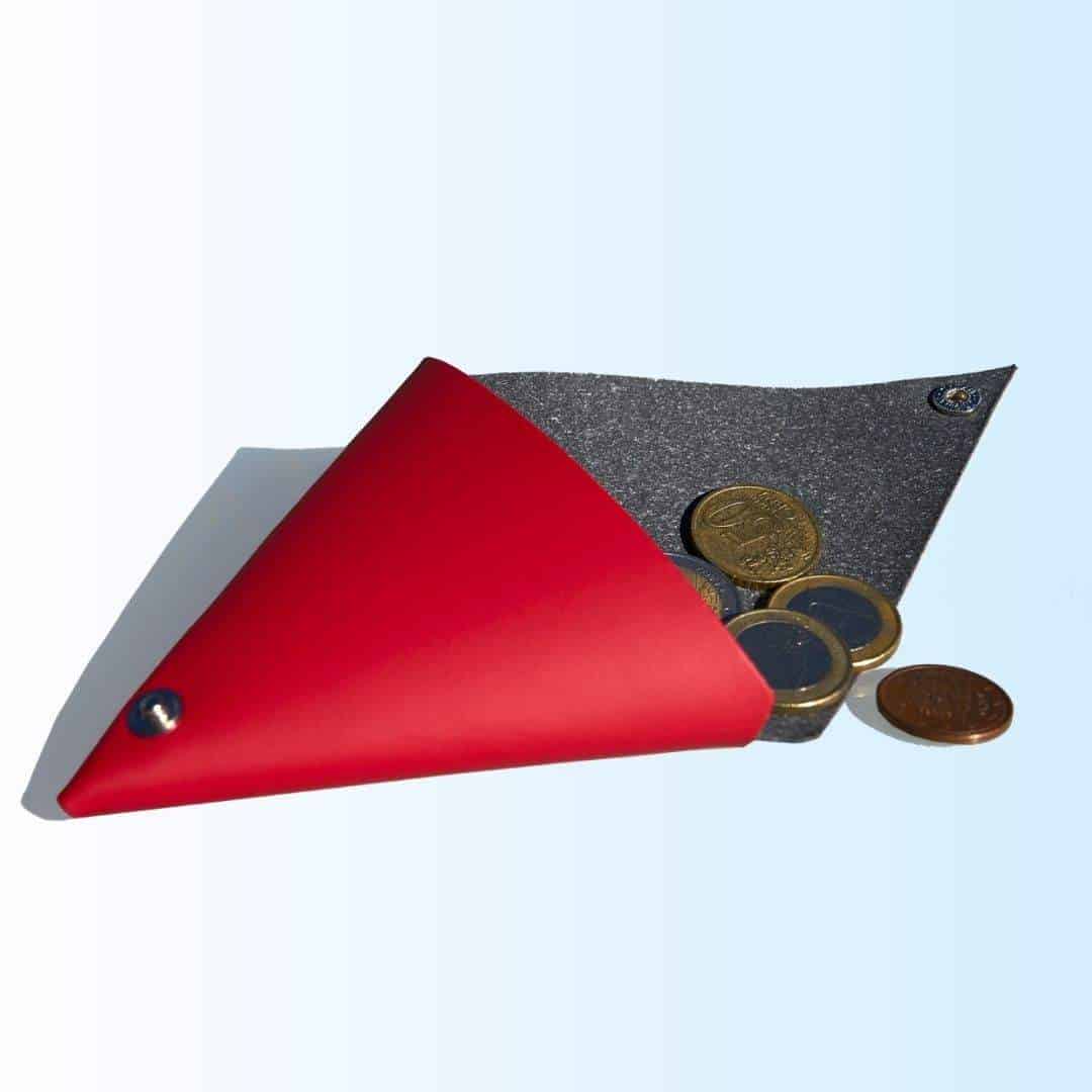 Monedero para mujer. Fabricado con piel reciclada