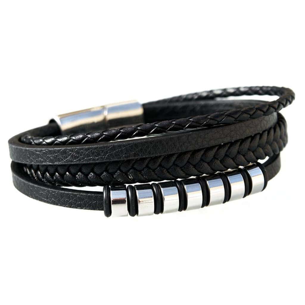 Pulsera de cuatro tiras de cuero con adornos de acero